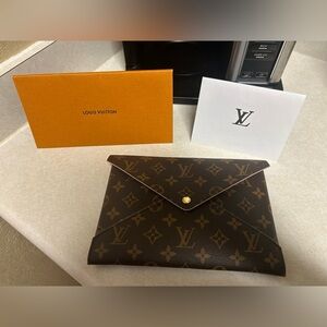 LV Kirigami pouchette
